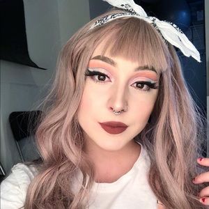 Meet your Posher, Roxanne